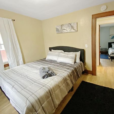 Lux 3Br, Steps From Airport, U Of R & Grocery Stores Rochester Exterior photo
