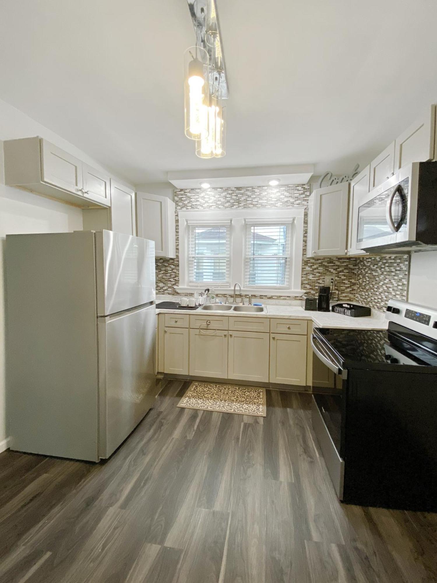 Lux 3Br, Steps From Airport, U Of R & Grocery Stores Rochester Exterior photo
